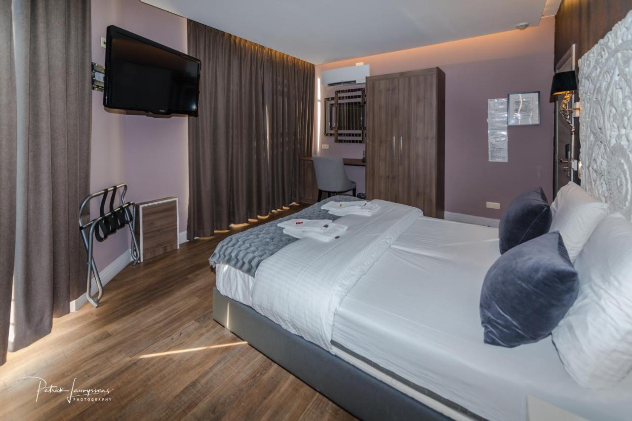 Deluxe Double Room Bath