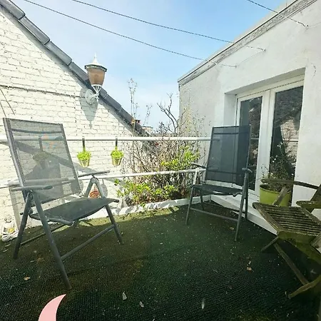 Pink Moon Rooms-3